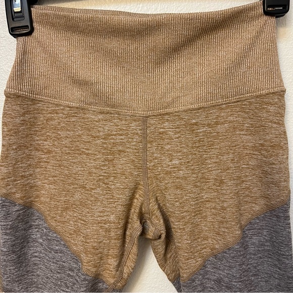 Alo Yoga 7/8 High-Waist Alosoft Sheila Legging - Picture 4 of 9